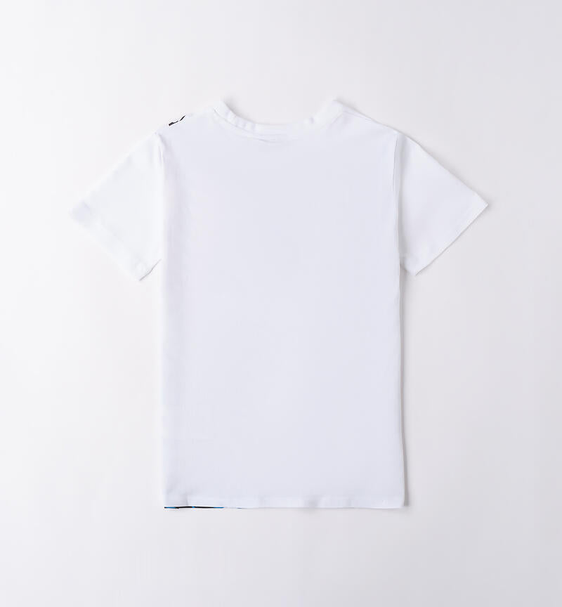 t-shirt street