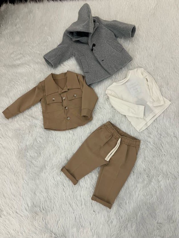 giacca e pantalone beige